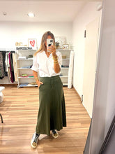 Load image into Gallery viewer, Black Skirt